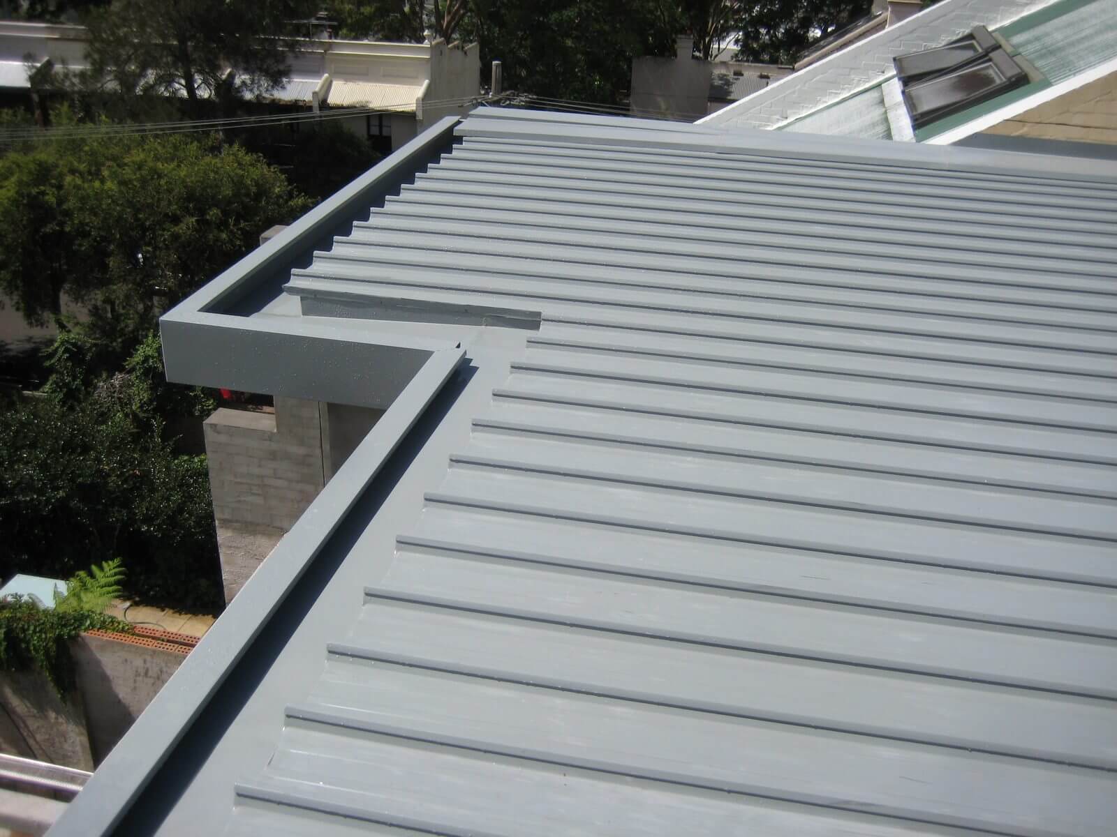 New Speed Deck 700 metal roof with a boxed gutter